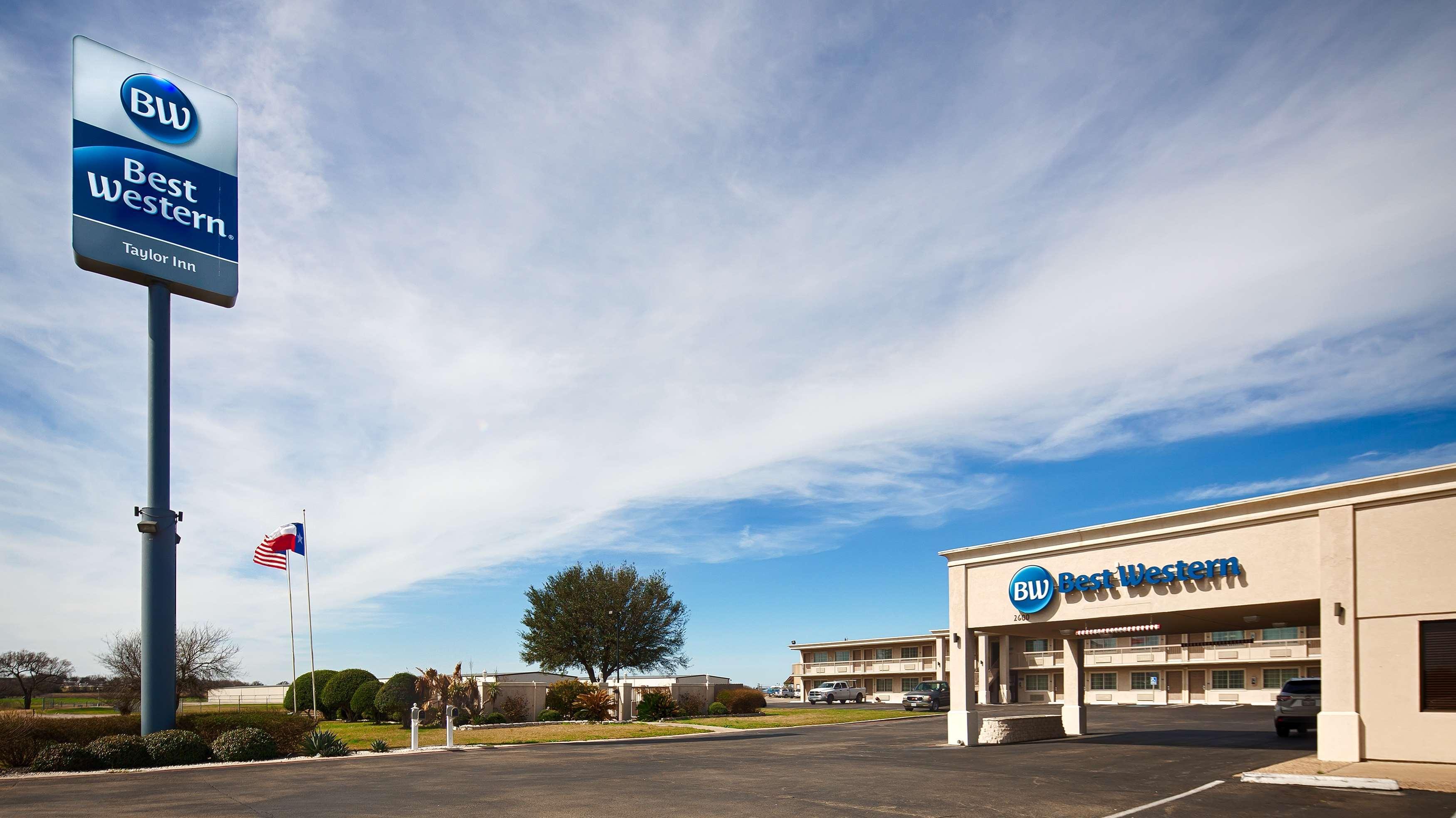 Best Western Taylor Inn Bagian luar foto