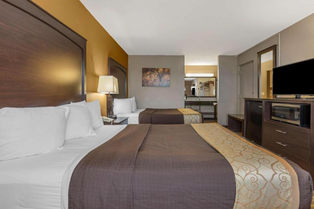 Best Western Taylor Inn Bagian luar foto