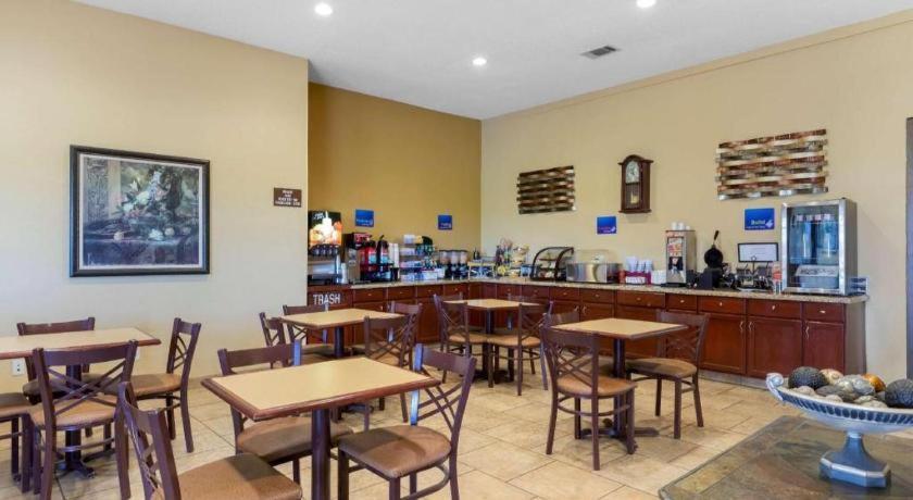 Best Western Taylor Inn Bagian luar foto