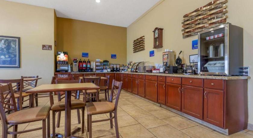 Best Western Taylor Inn Bagian luar foto