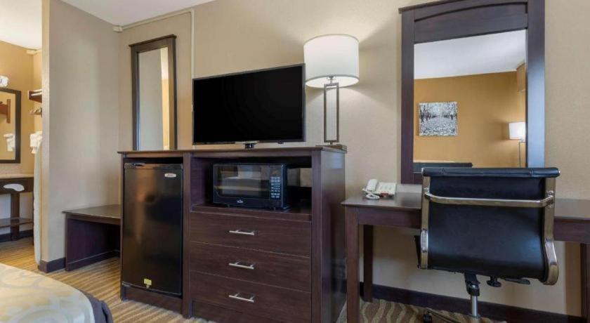 Best Western Taylor Inn Bagian luar foto